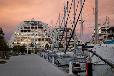 Instant, NEW, Spartacus-Voyage